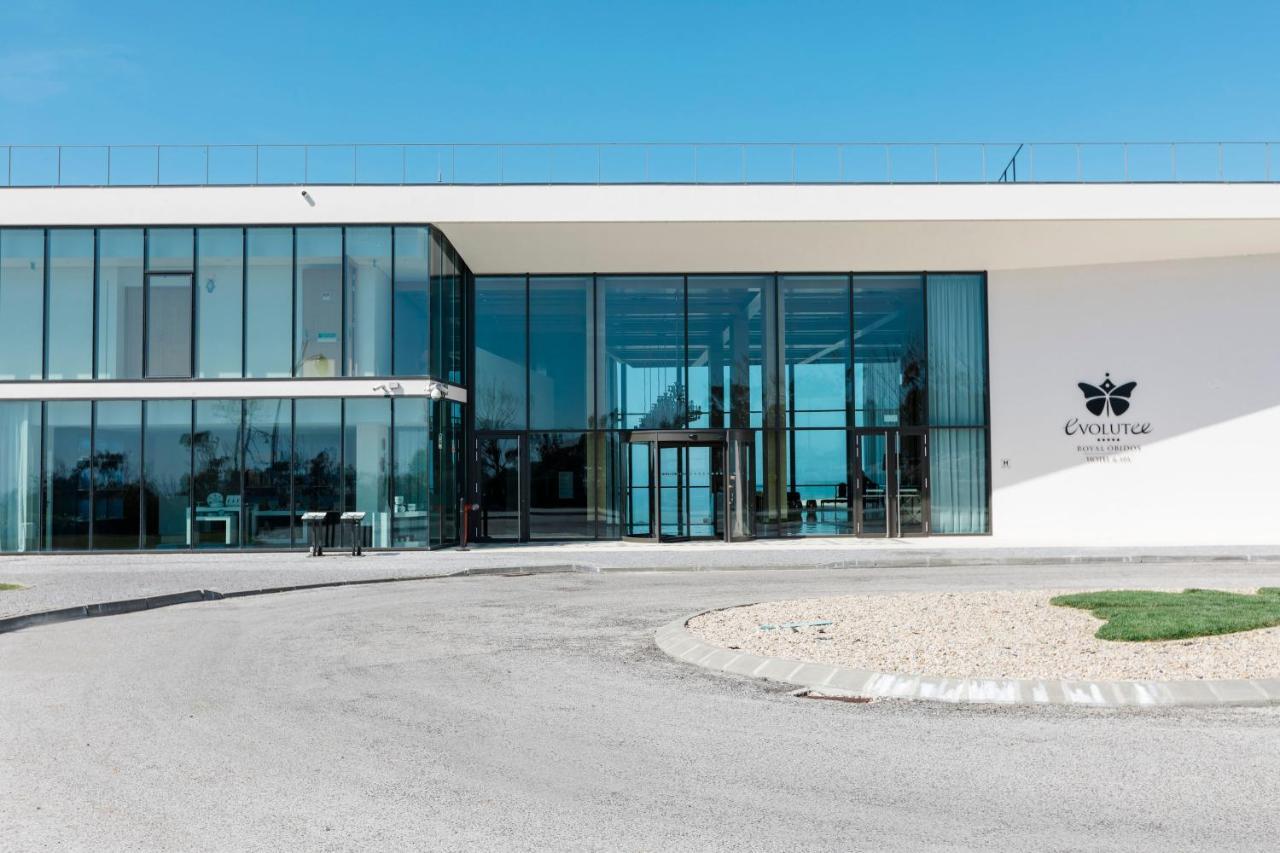Royal Obidos Scenic Resort Praia del Rei Dış mekan fotoğraf The headquarters of the company in the town of Ovar, Portugal.