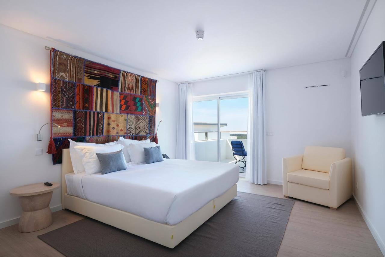 Royal Obidos Scenic Resort Praia del Rei Dış mekan fotoğraf A room at the hotel