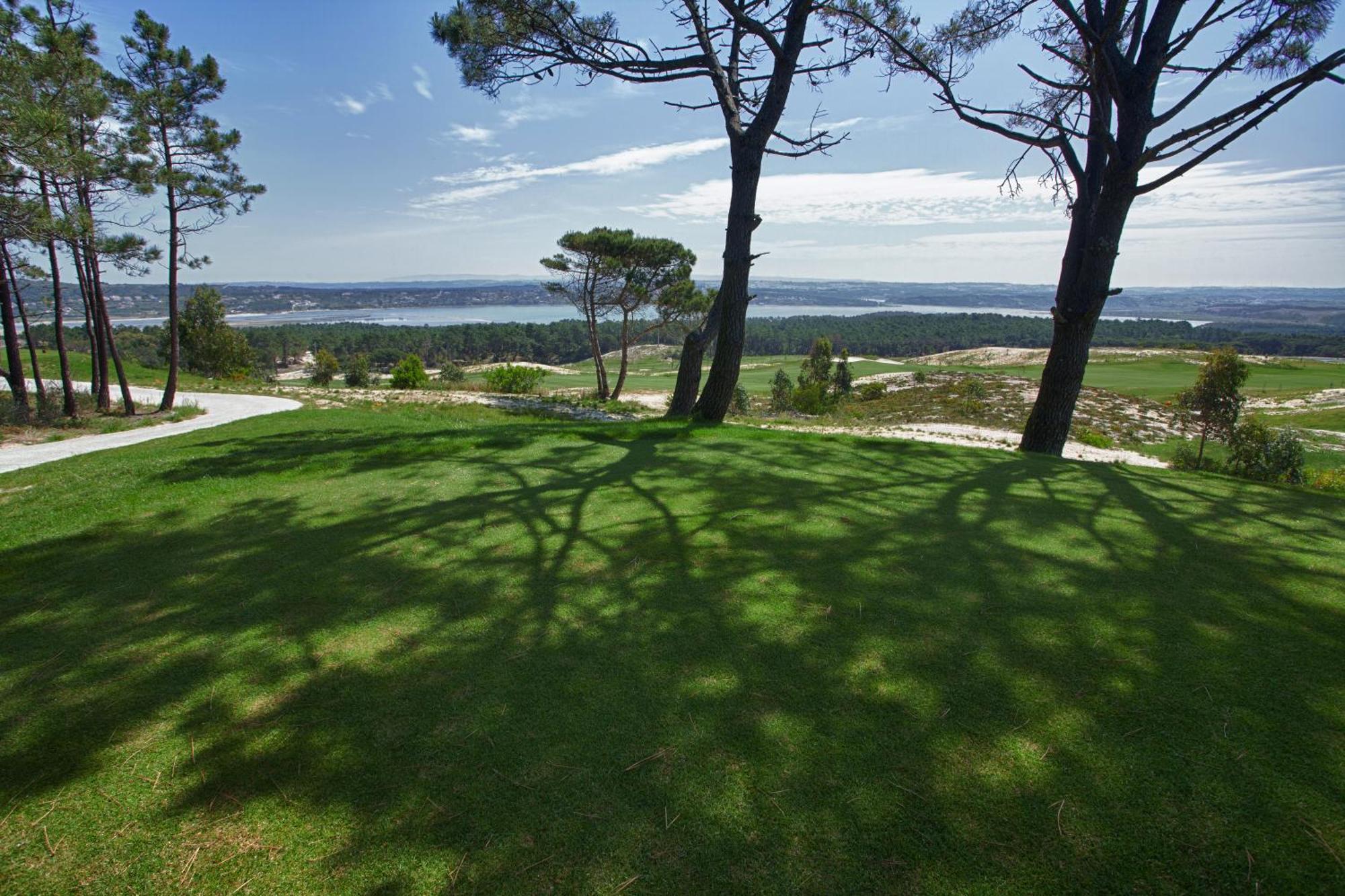 Royal Obidos Scenic Resort Praia del Rei Dış mekan fotoğraf View of the golf course